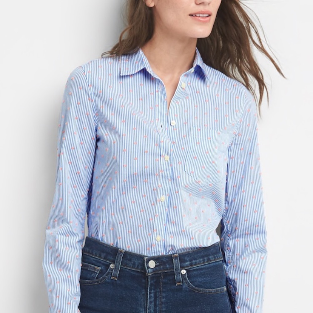 GAP boyfriend fit button down